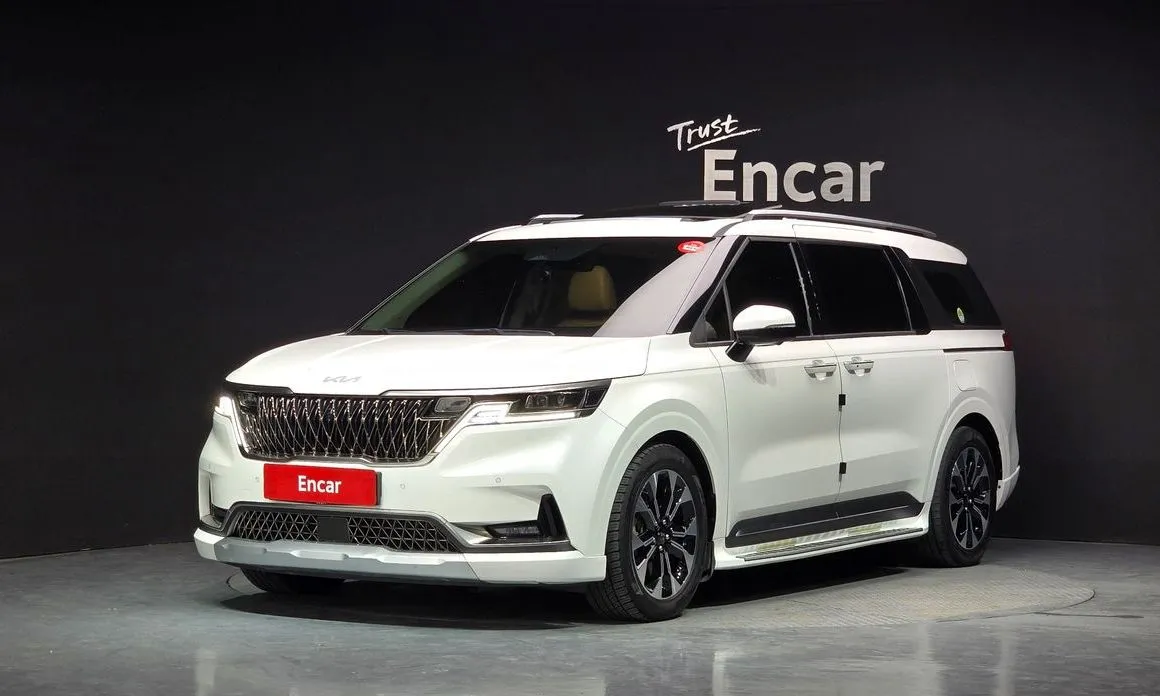 Kia Carnival — фото 1
