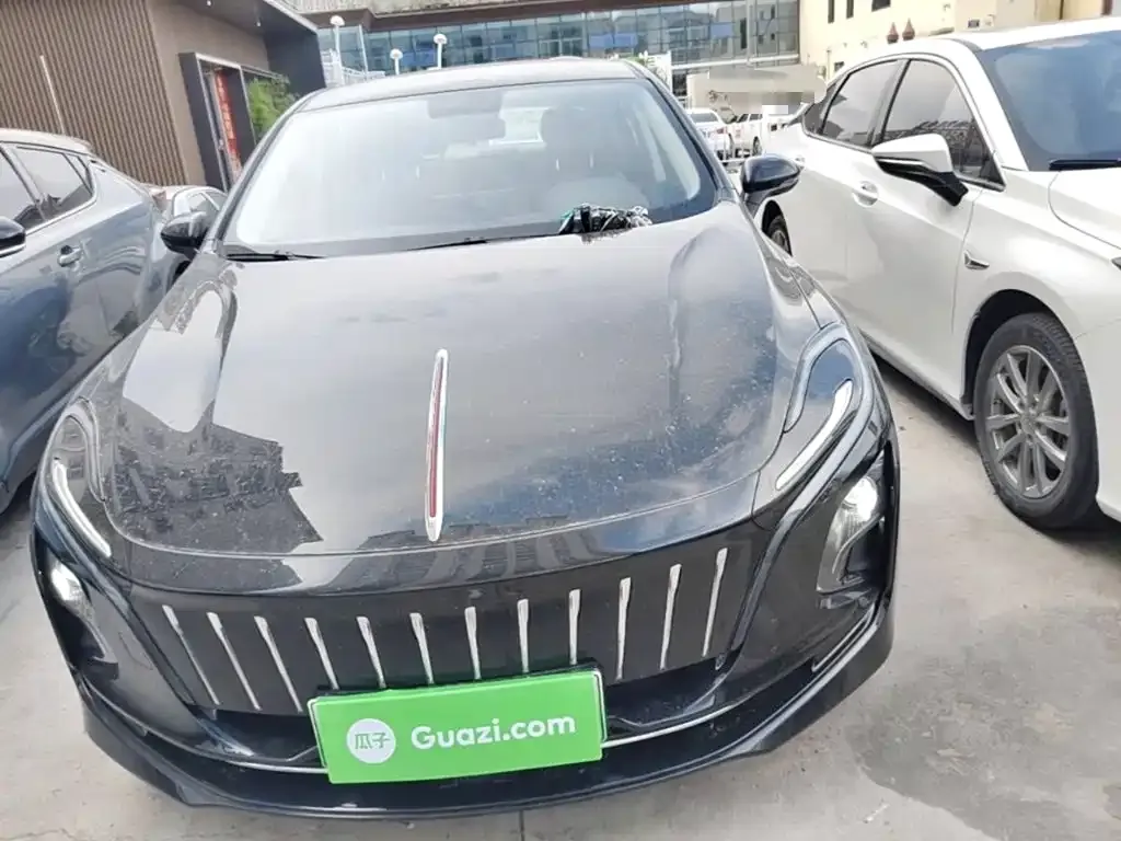 Hongqi E-QM5 — фото 3