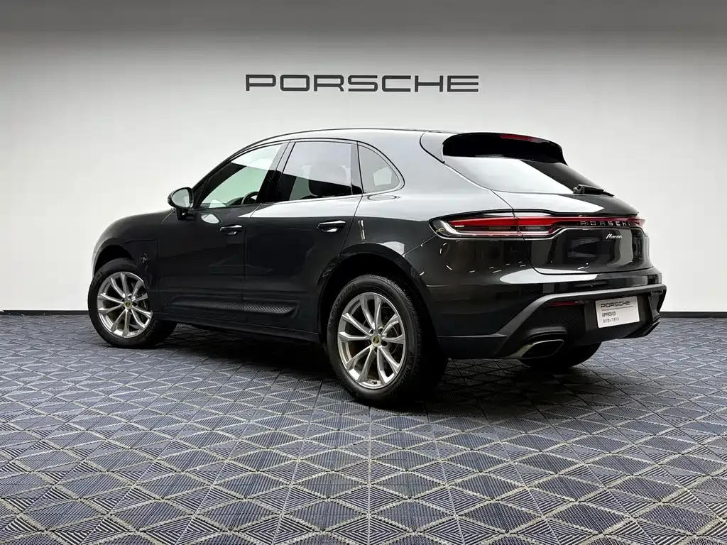 Porsche Macan — фото 10