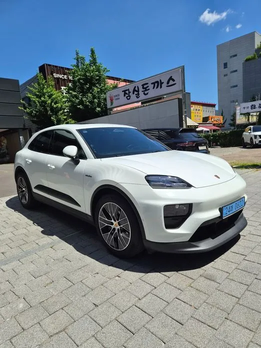 Porsche Macan — фото 1