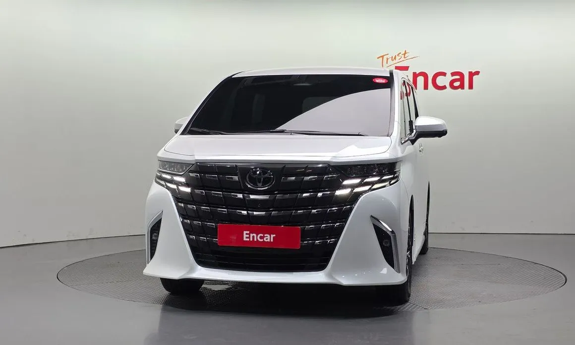 Toyota Alphard — фото 3