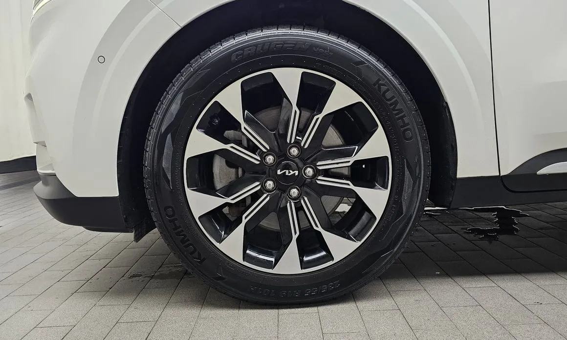Kia Carnival — фото 10
