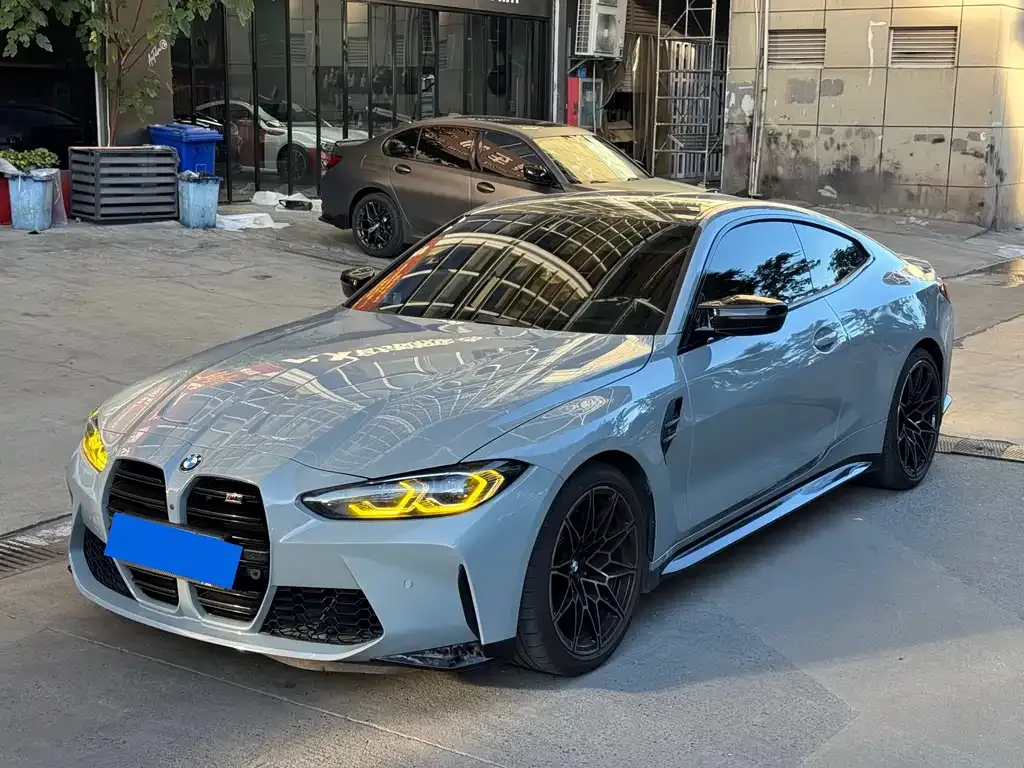 BMW M4 — фото 1