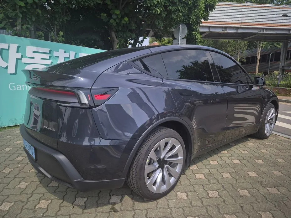 Tesla Model Y — фото 7