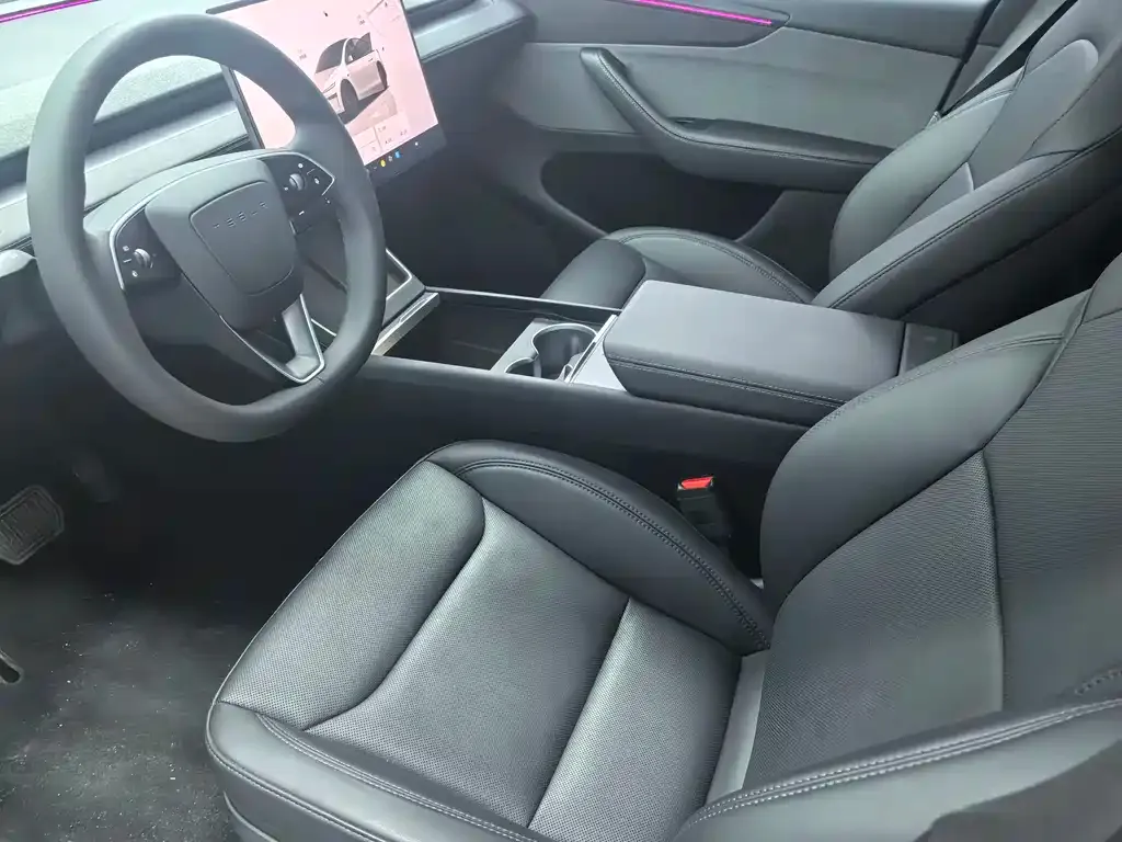 Tesla Model Y — фото 5