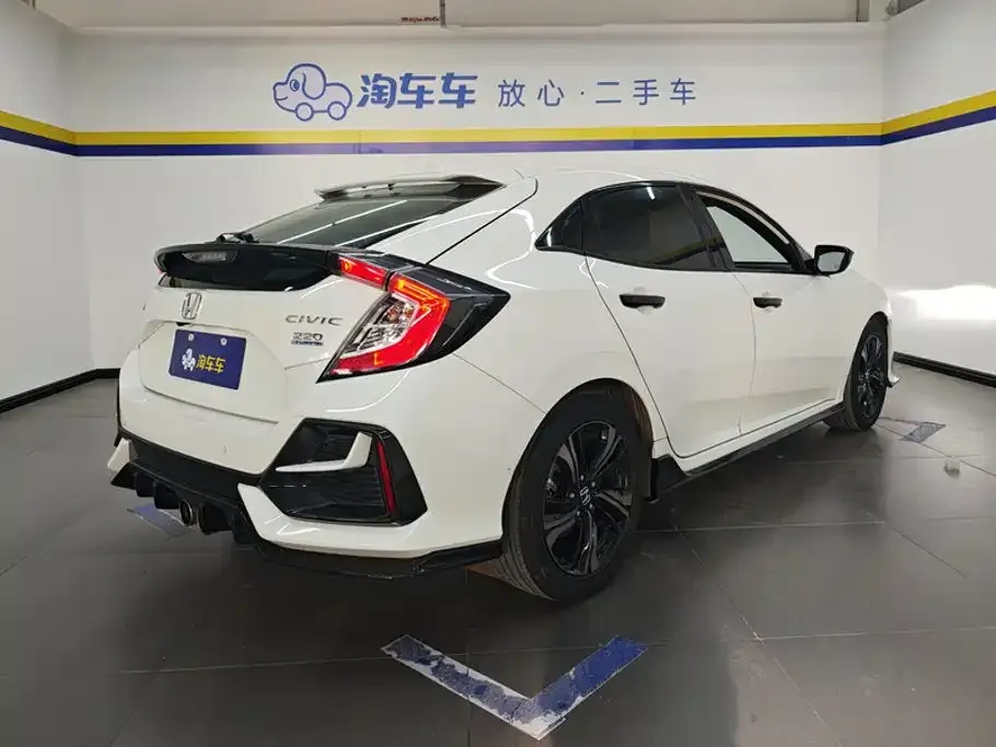 Honda Civic — фото 7