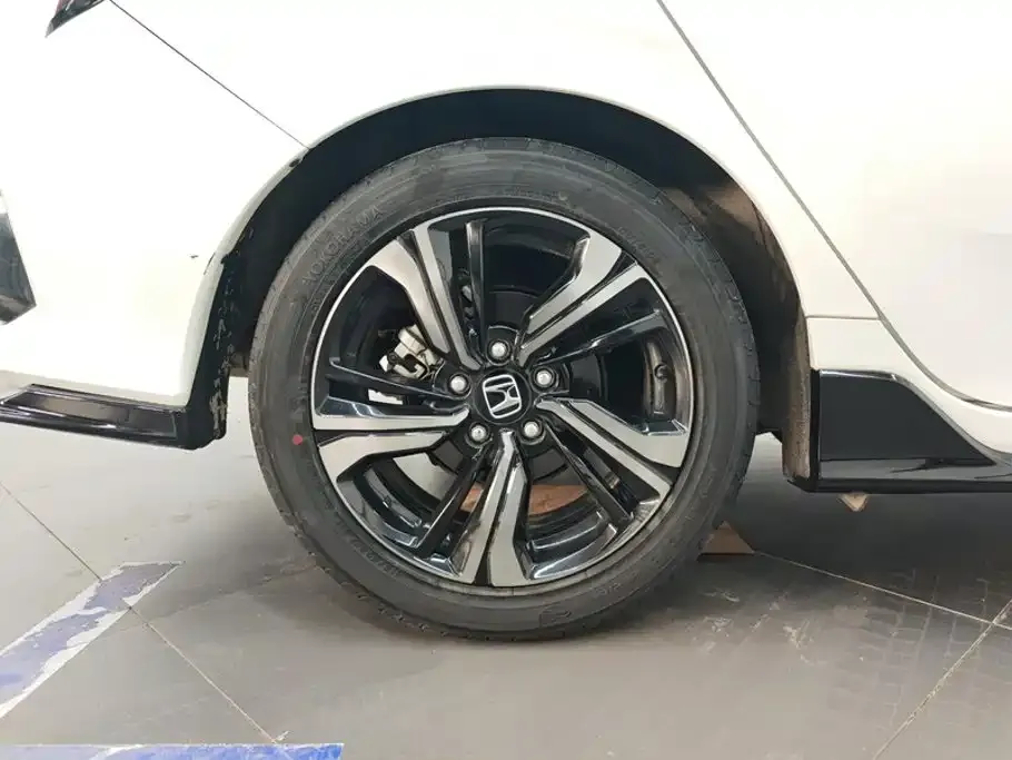 Honda Civic — фото 10