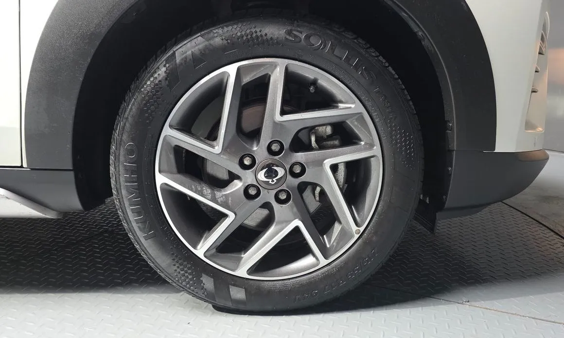 KG Mobility (Ssangyong) TIBOLI 2024 из KR, фото 10