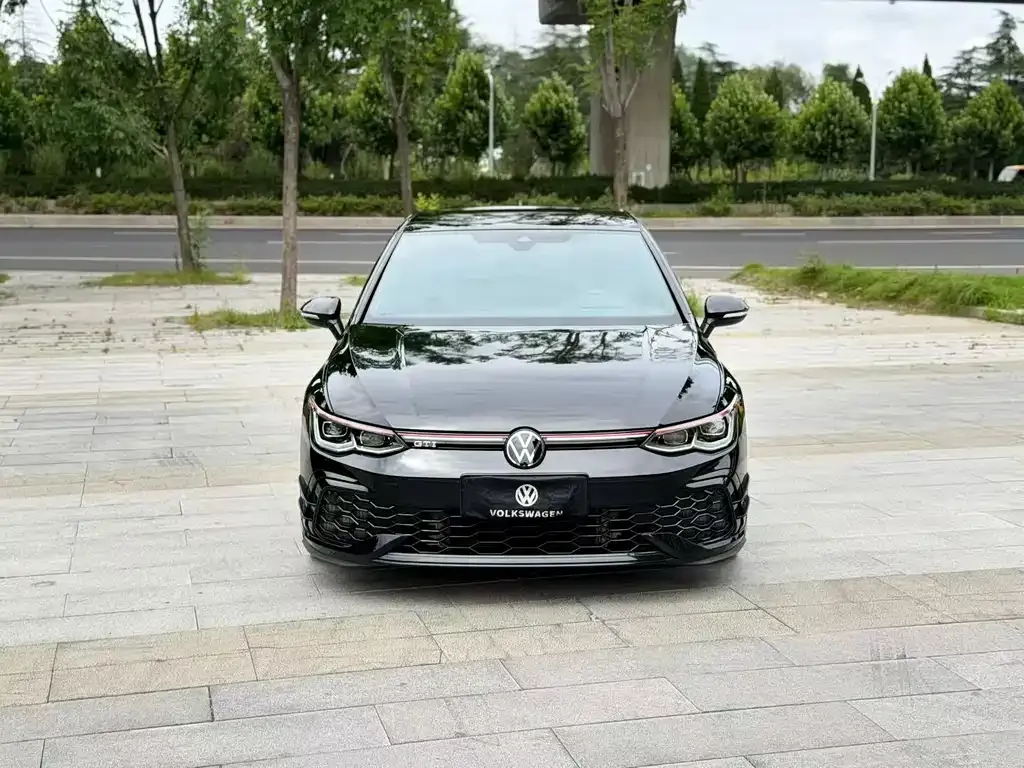 Volkswagen Golf GTI — фото 6