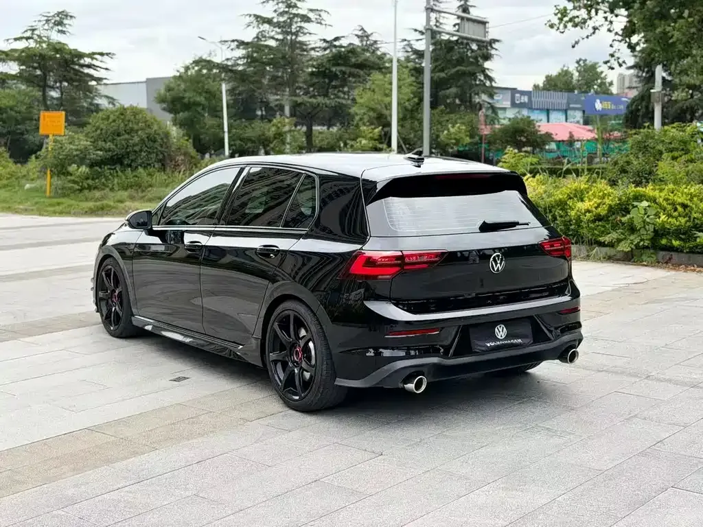 Volkswagen Golf GTI — фото 2