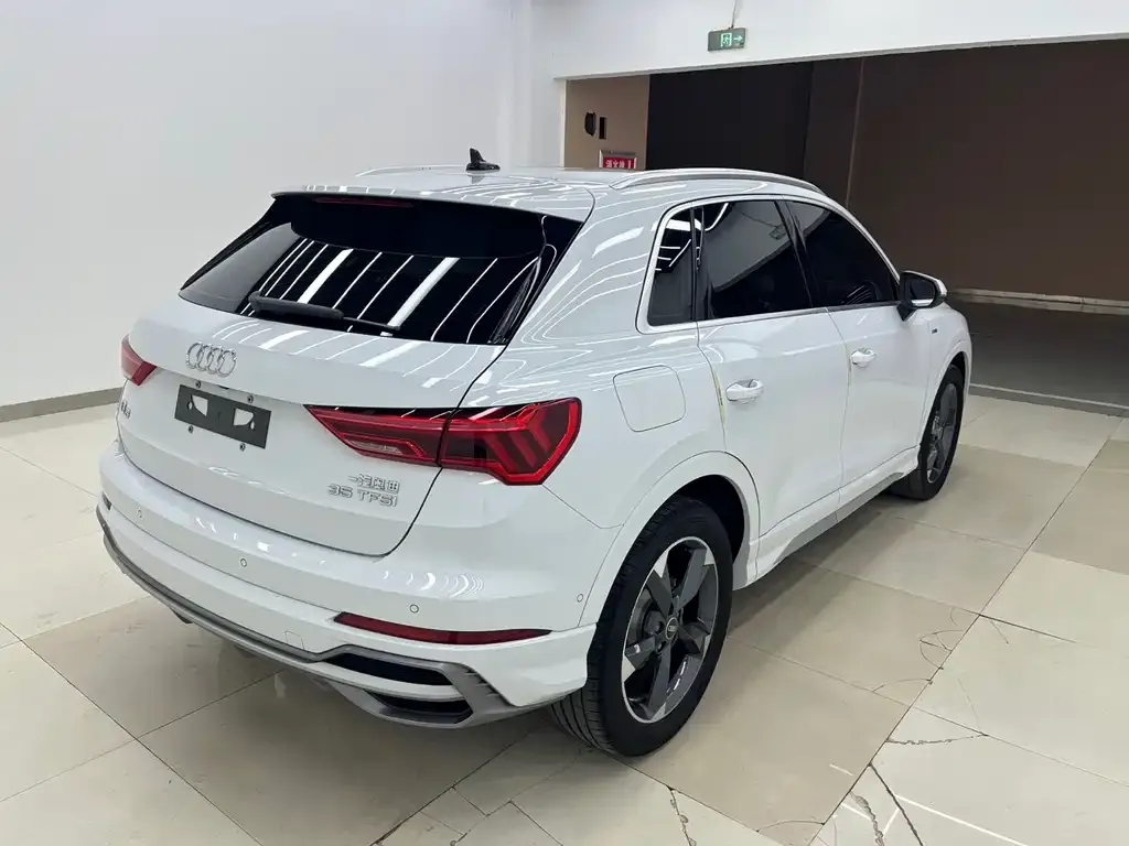 Audi Q3 — фото 6