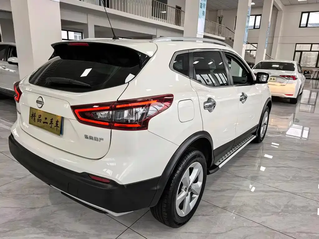 Nissan Qashqai — фото 9