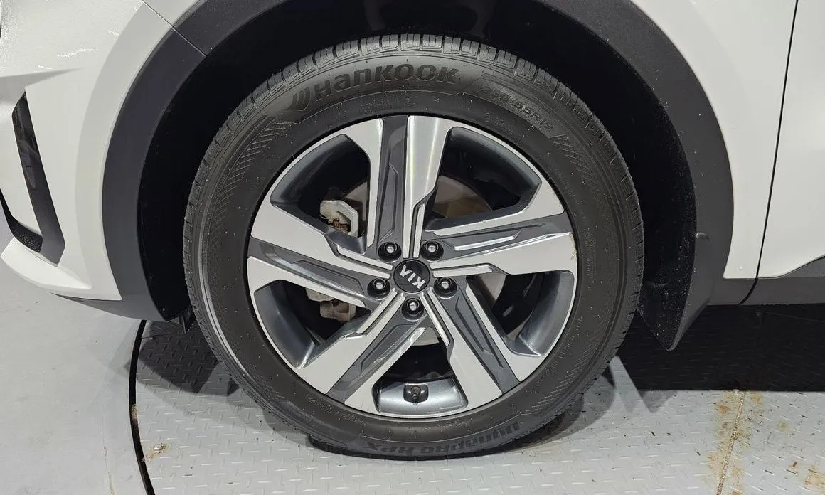 Kia Sorento — фото 6