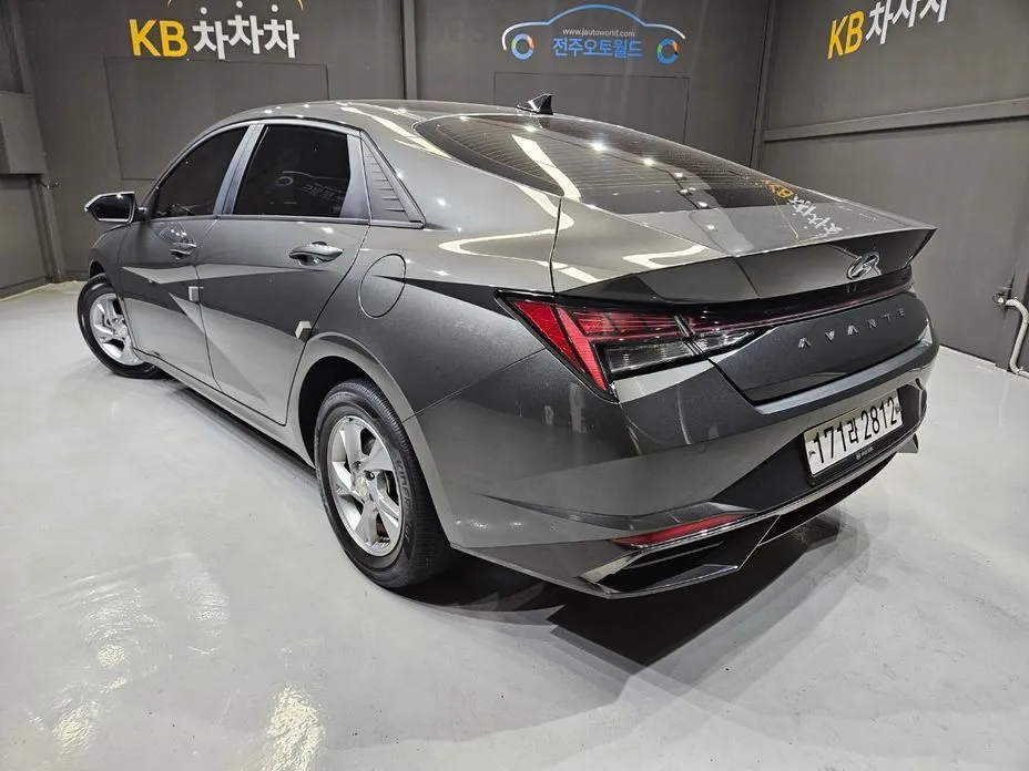 Hyundai AVANTE — фото 8