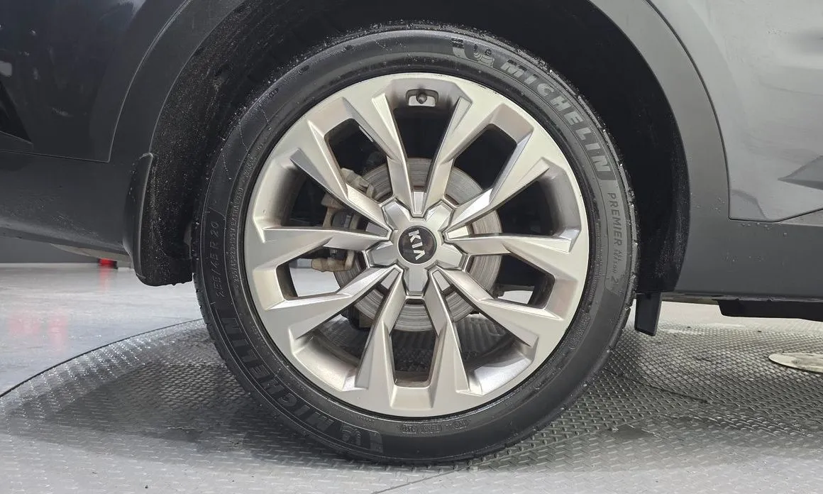 Kia Sorento — фото 10
