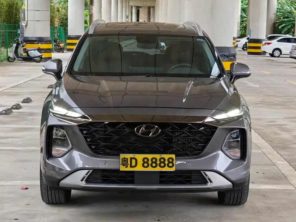 Hyundai Santa Fe — фото 1