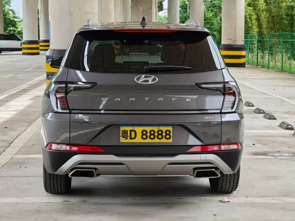 Hyundai Santa Fe — фото 3