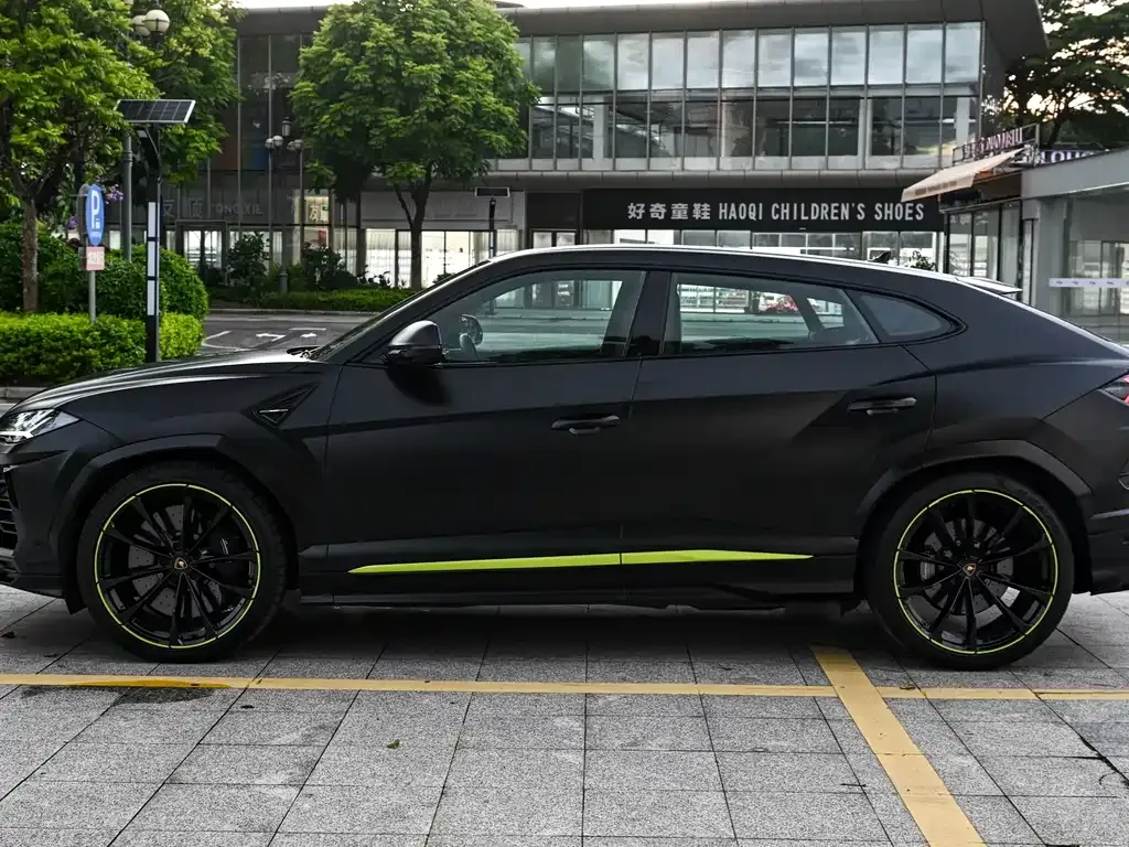 Lamborghini Urus — фото 7