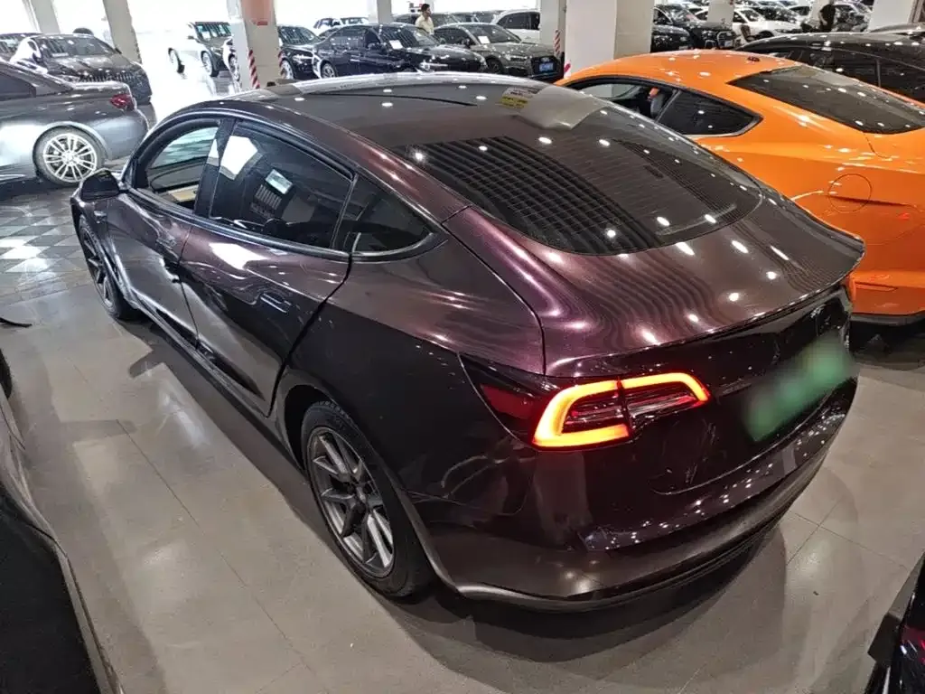 Tesla Model 3 — фото 6