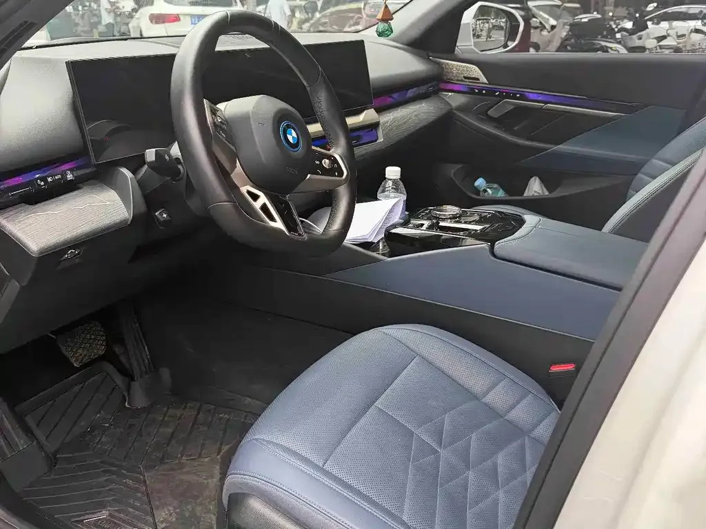 BMW i5 2024 из CN, фото 4