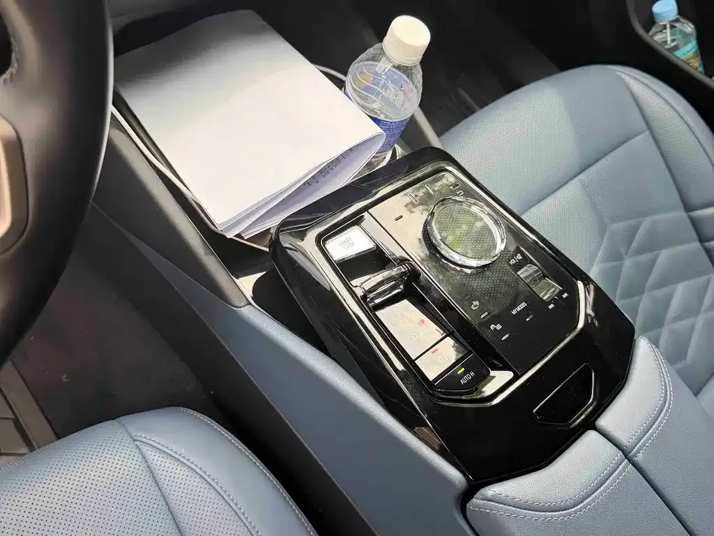 BMW i5 2024 из CN, фото 8