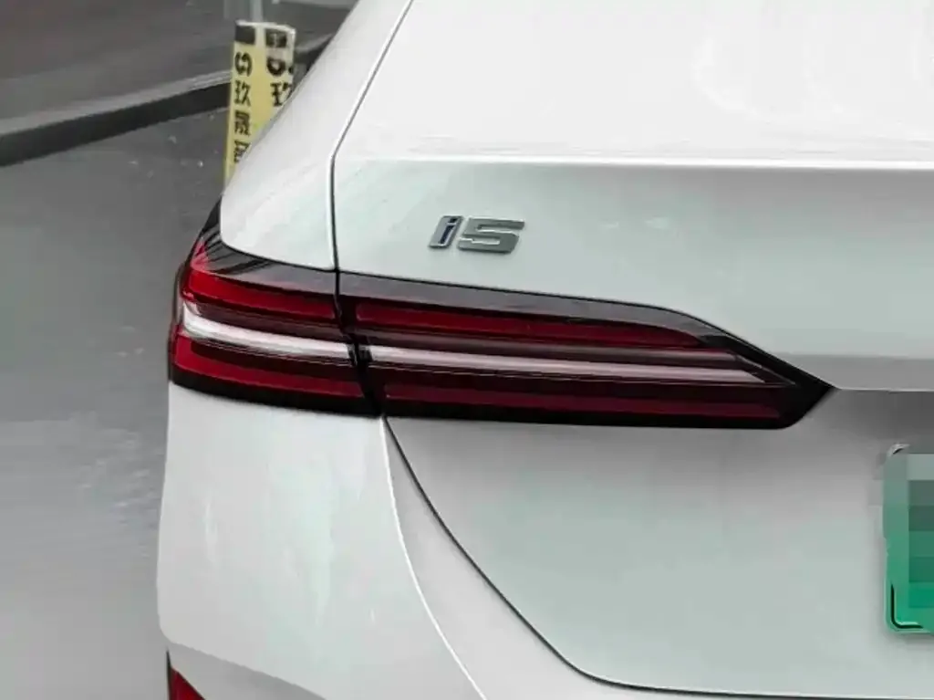 BMW i5 2024 из CN, фото 7