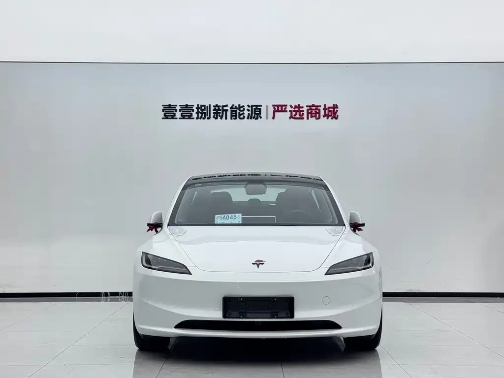 Tesla Model 3 — фото 5