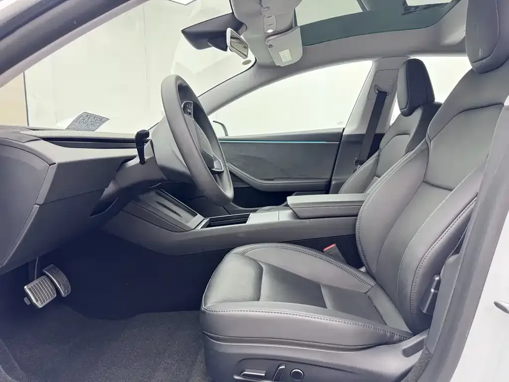 Tesla Model 3 — фото 4