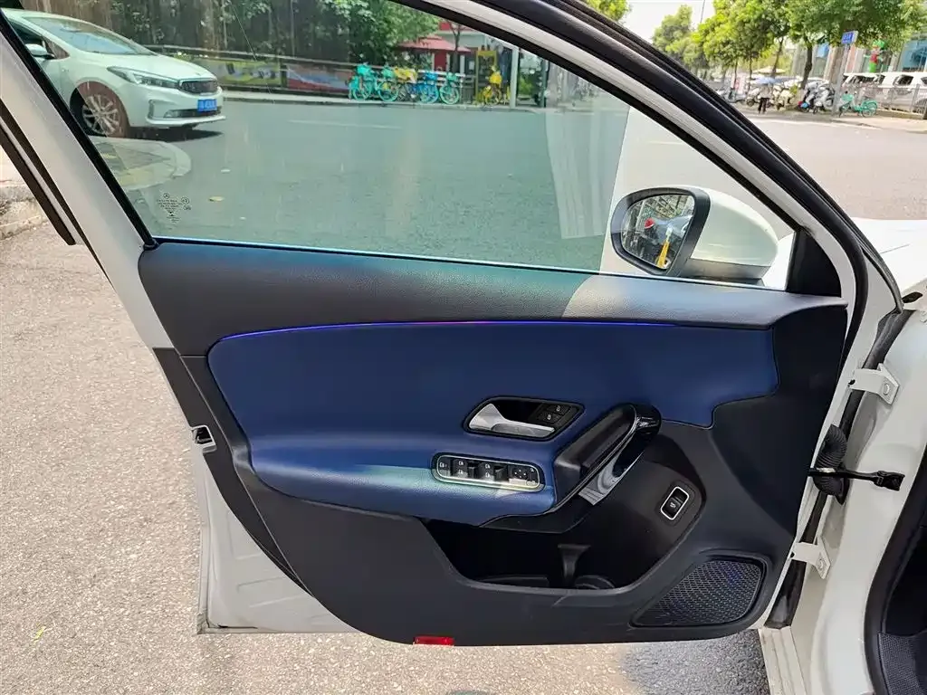 Mercedes-Benz A-Class 2022 из CN, фото 6
