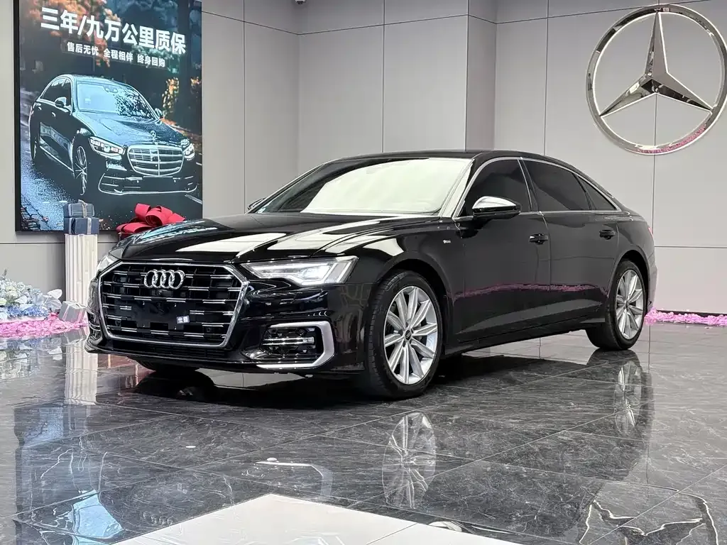 Audi A6L — фото 1