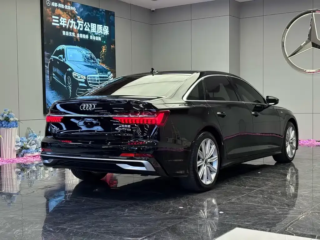Audi A6L — фото 2