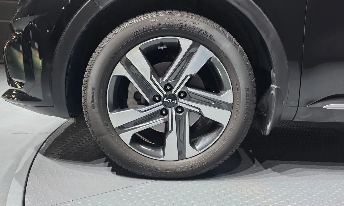 Kia Sorento — фото 8
