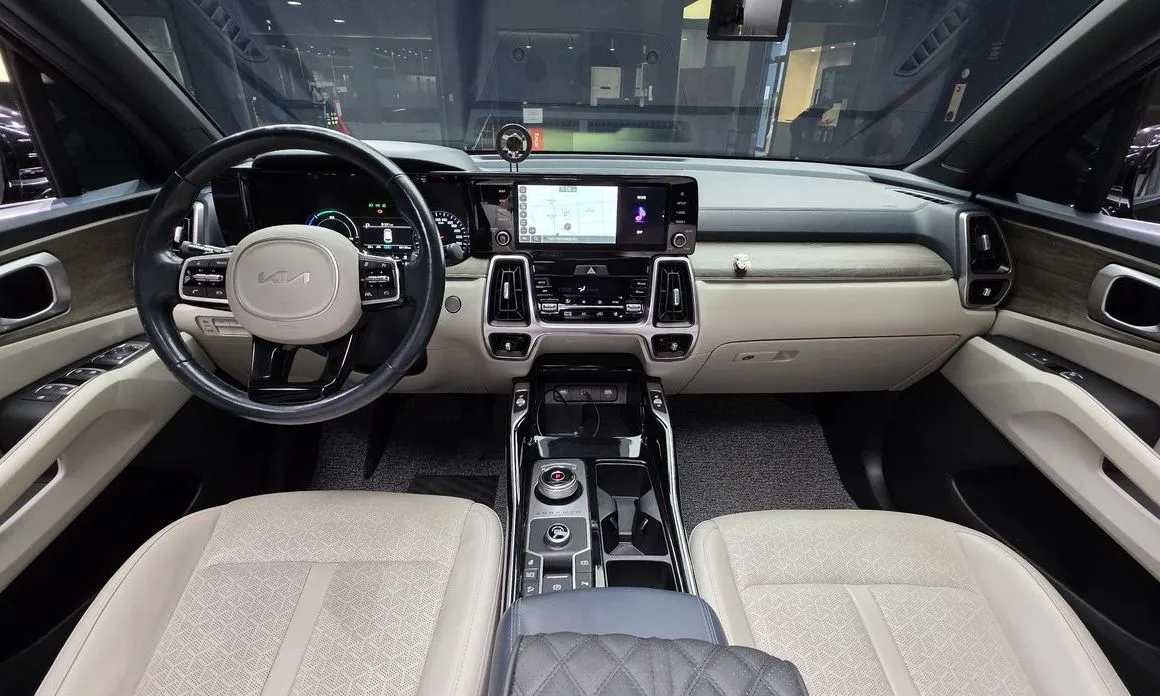 Kia Sorento — фото 9