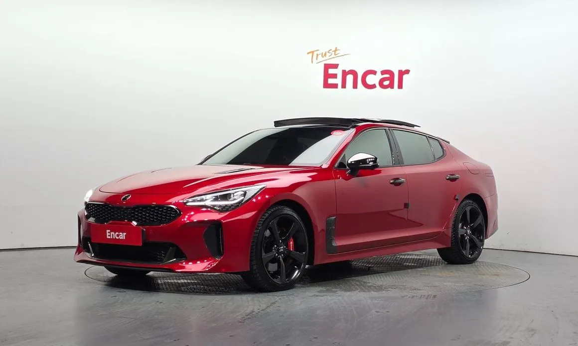 Kia Stinger — фото 1