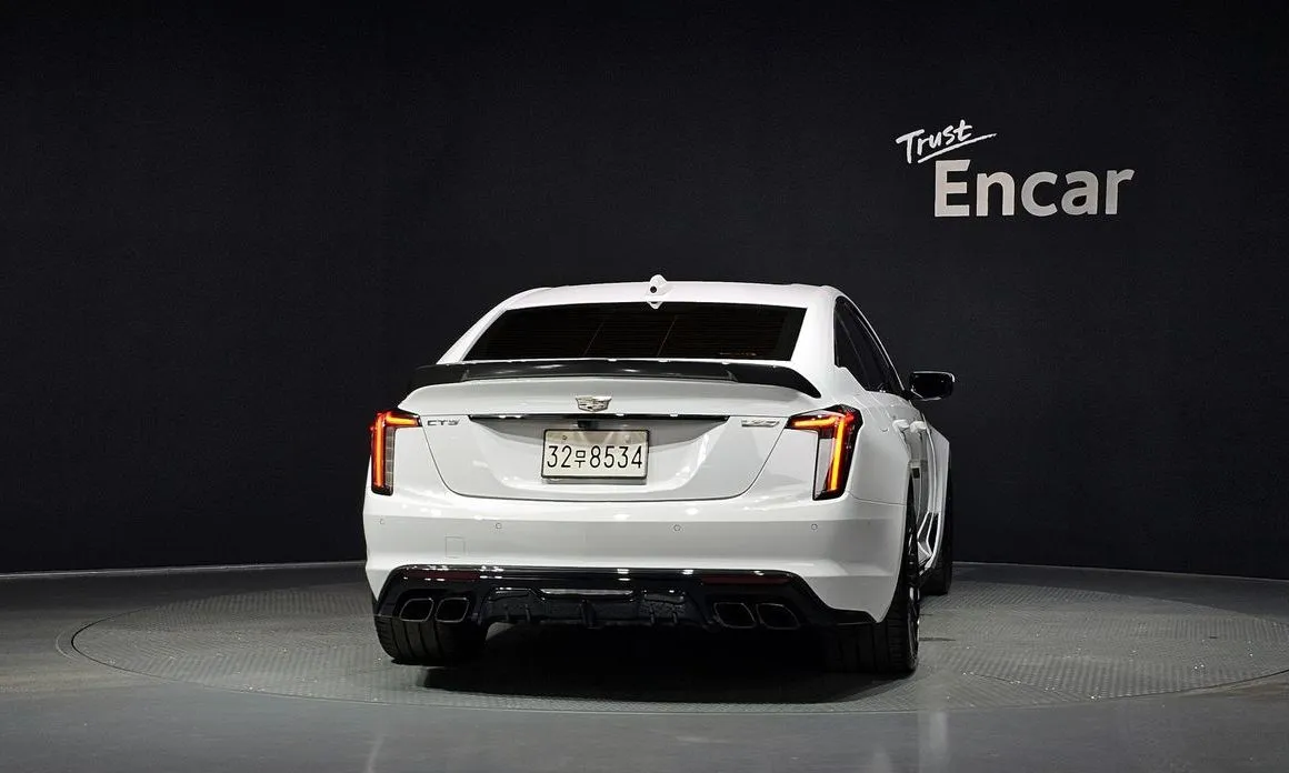 Cadillac CT5-V — фото 4