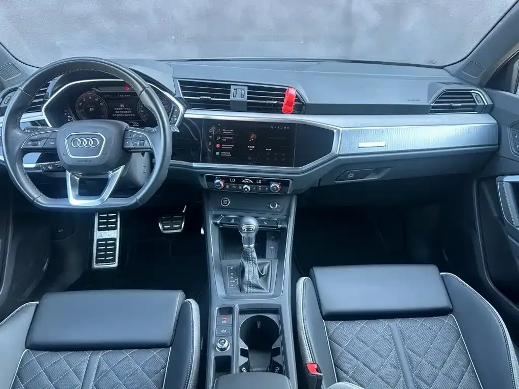 Audi Q3 — фото 6