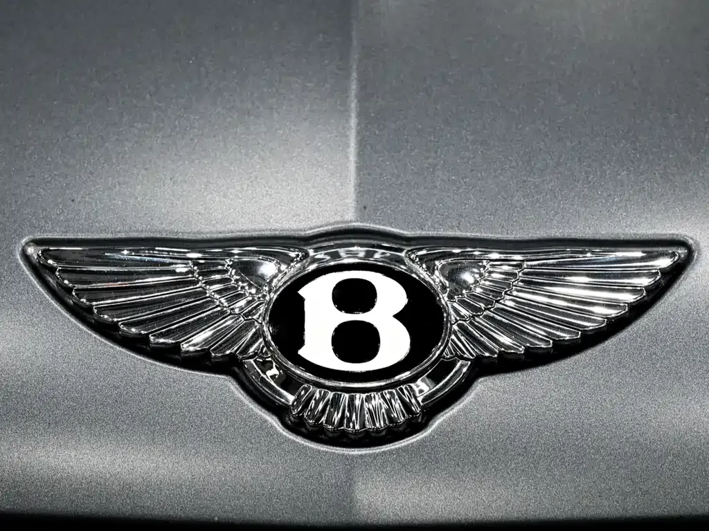 Bentley Bentayga — фото 9