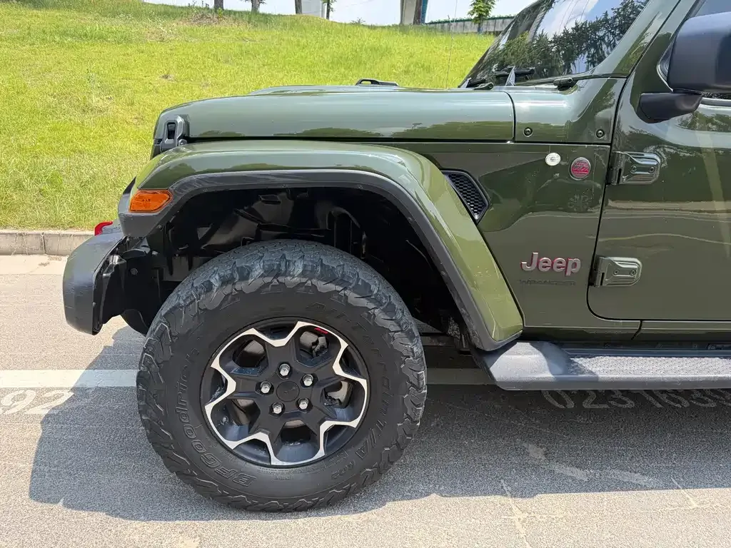 Jeep Wrangler — фото 4