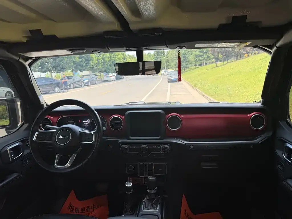 Jeep Wrangler — фото 3