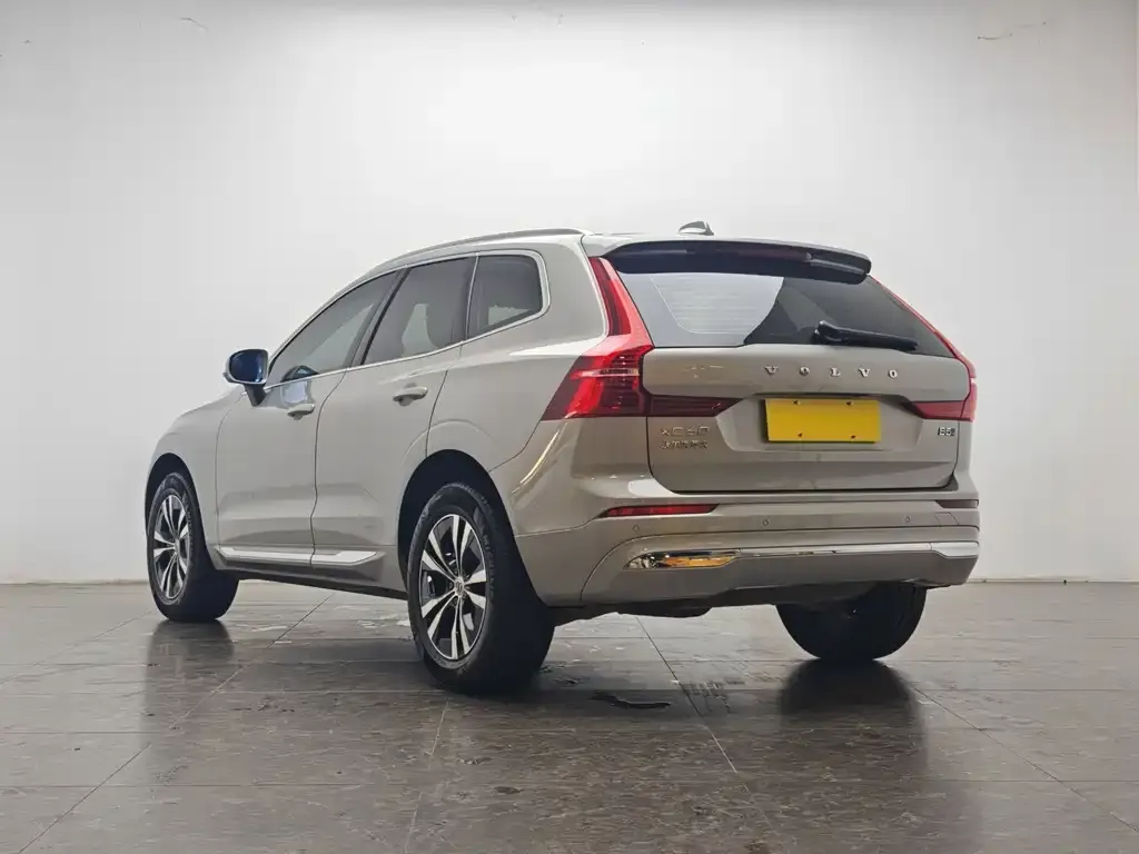 Volvo XC60 — фото 3
