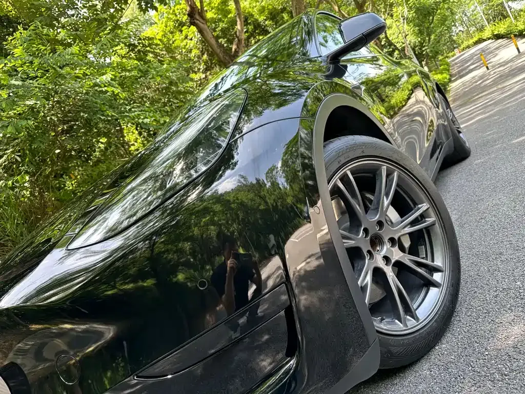 Tesla Model Y — фото 10