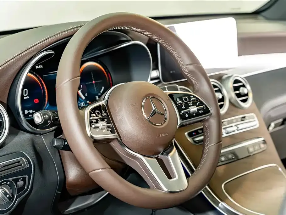 Mercedes-Benz GLC — фото 5