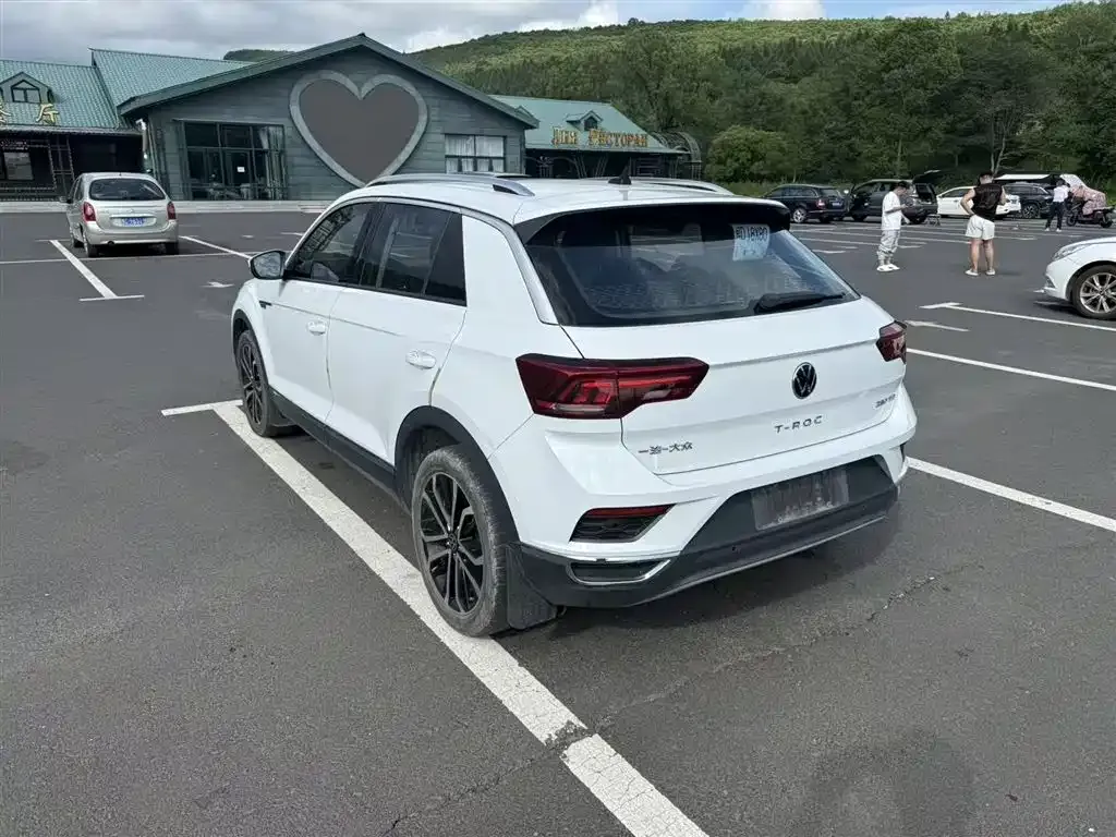 Volkswagen T-Roc — фото 4