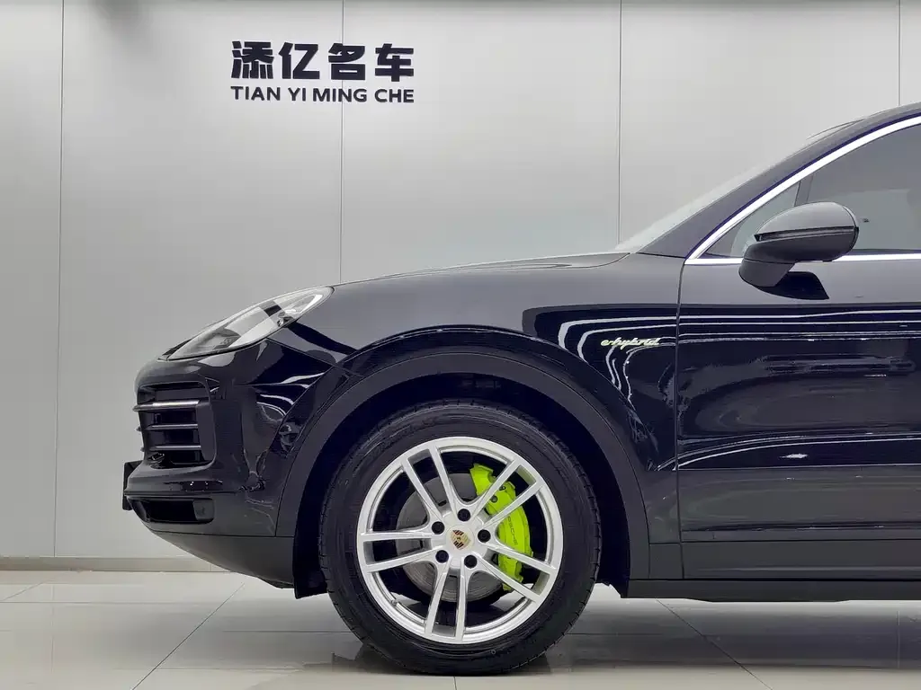 Porsche Cayenne Hybrid — фото 4