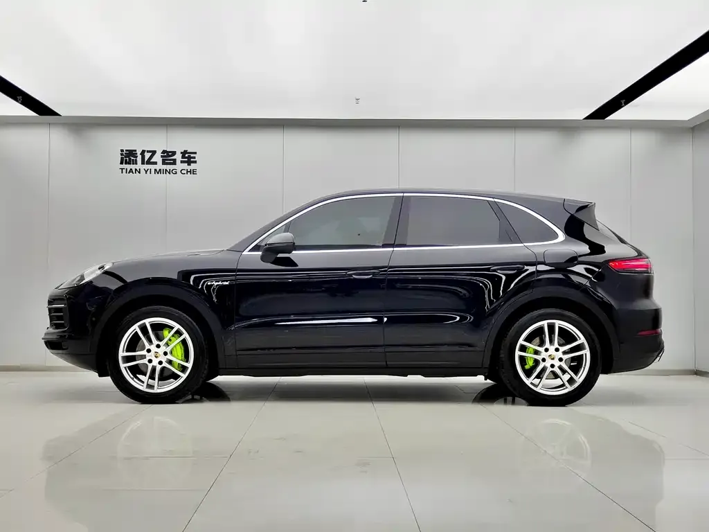 Porsche Cayenne Hybrid — фото 5