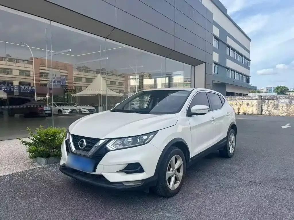 Nissan Qashqai — фото 4