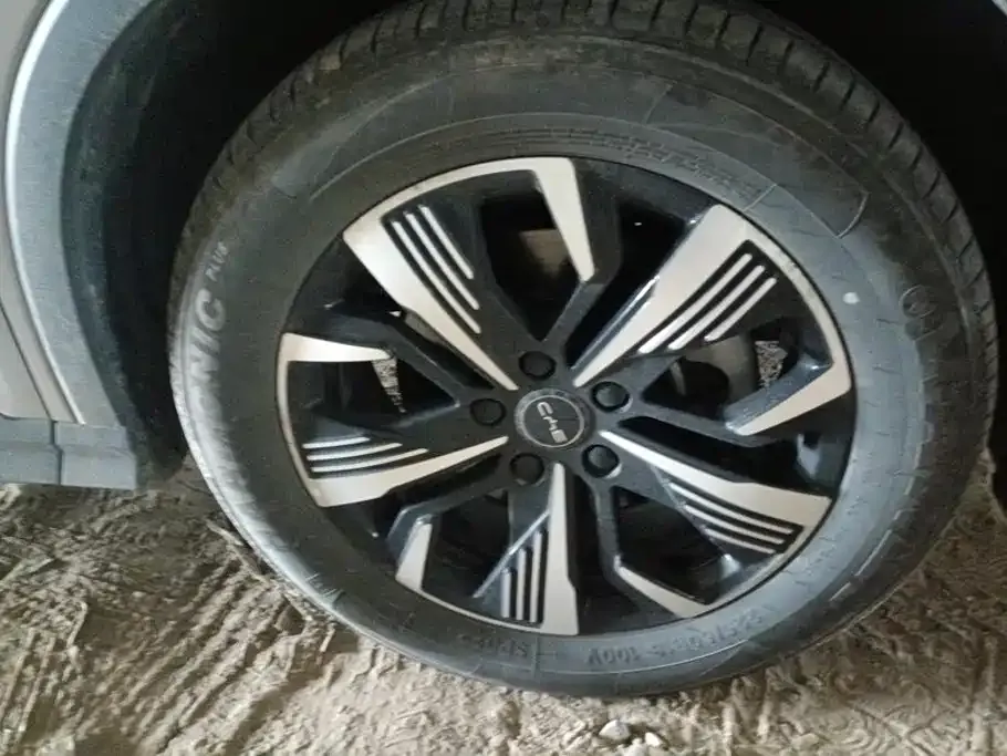 BYD Seal 05 DM-i — фото 8