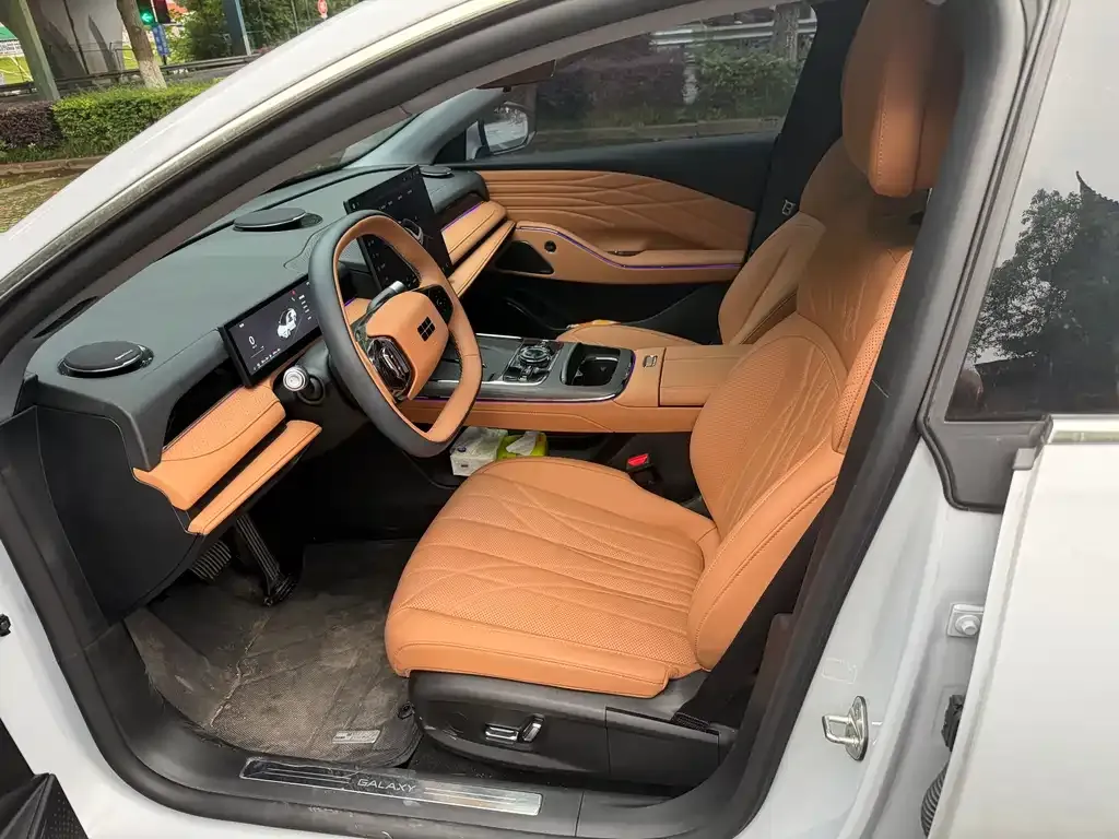 Geely Galaxy Xingyao 8 2025 из CN, фото 2
