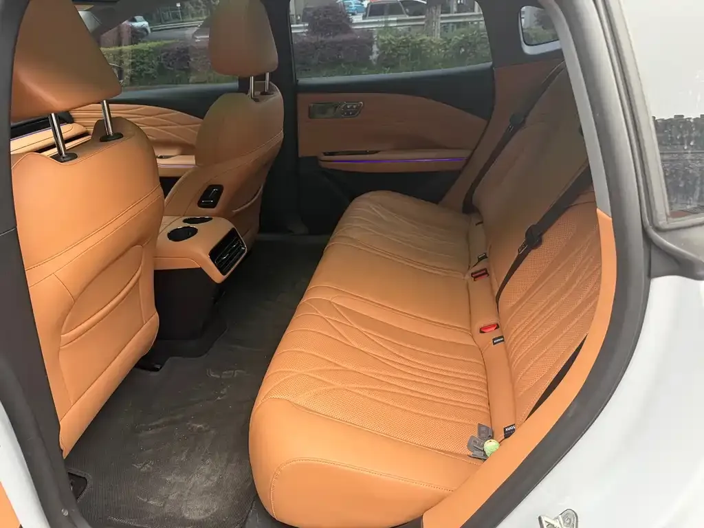 Geely Galaxy Xingyao 8 2025 из CN, фото 3