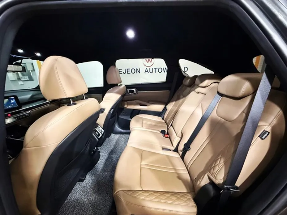 Kia Sorento — фото 9